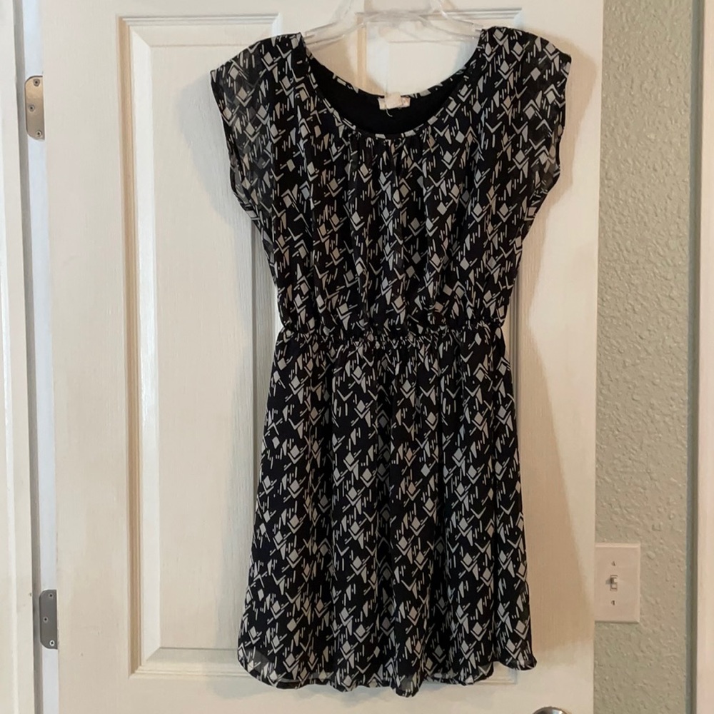 Navy blue geometric dress size M